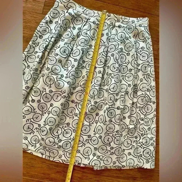 IXIA ModCloth Cream Black Bicycle Print Pleated Skirt Women’s Size Small - Picture 6 of 6